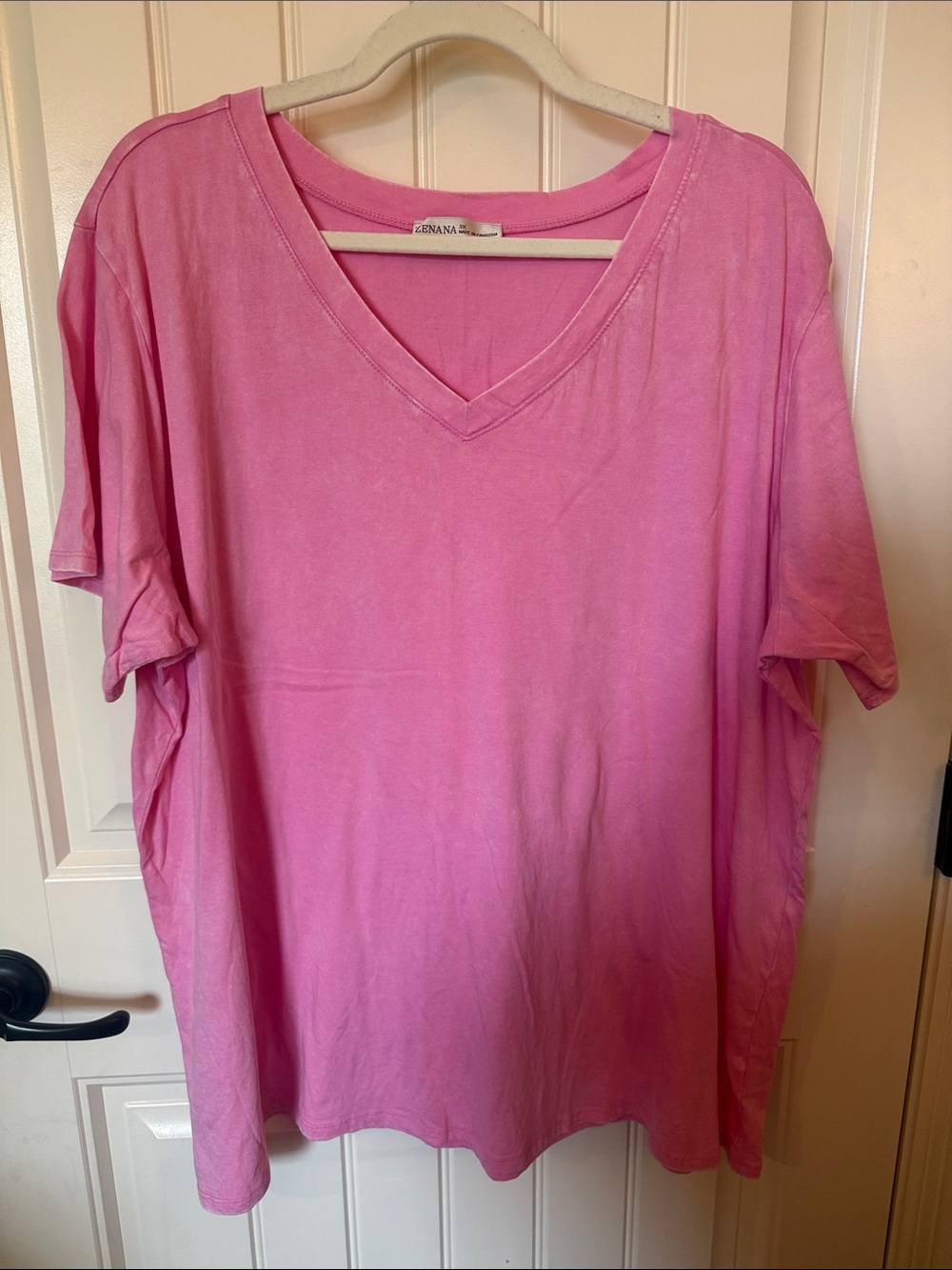 Zenana Women's Pink V-Neck Short Sleeve Acid Wash Tee